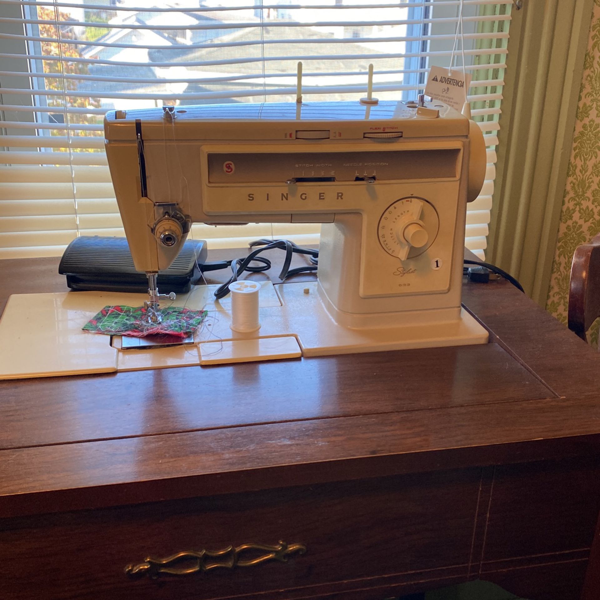 Singer Sewing Machine - Make Offer