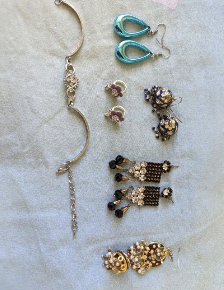 Jewellery And Makeup Items