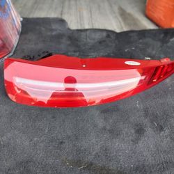 2016 Porsche 911 Right Tail light
