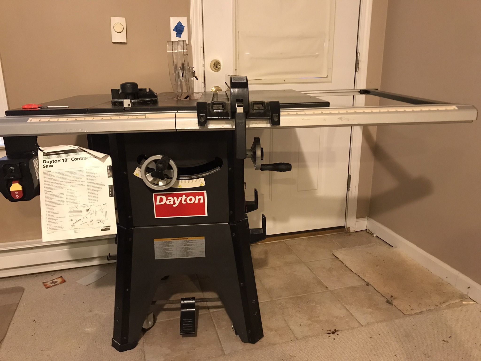 Dayton 10 Inch Contractor Table Saw