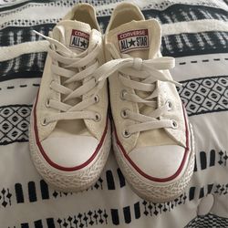 Converse Chuck Taylor All Star Low Top Sneakers