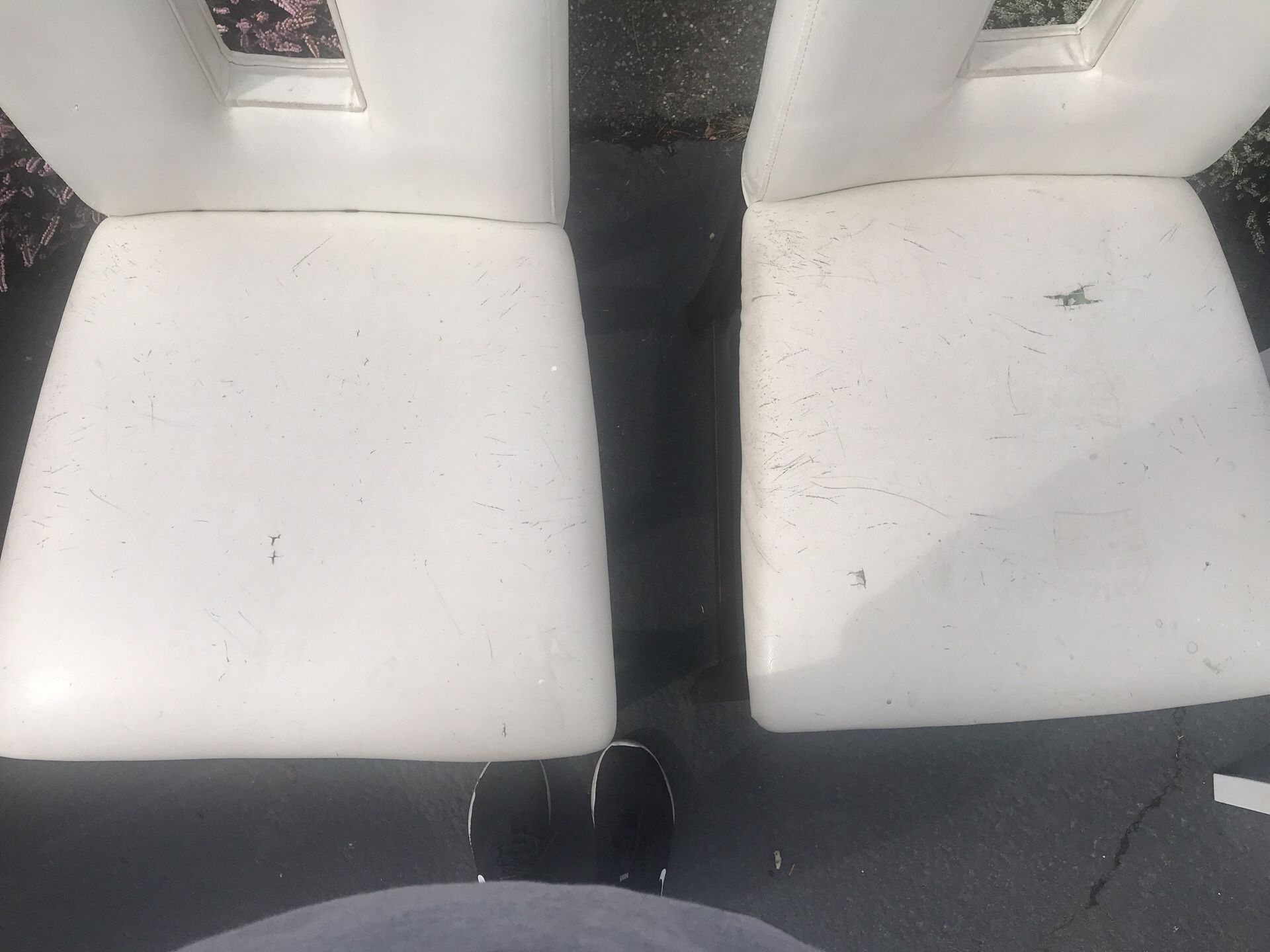 Set of 2 chairs
