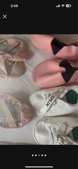 Brand new all  toddlers shoes only size 21 all are together only $5