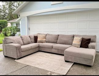 Sectional couch