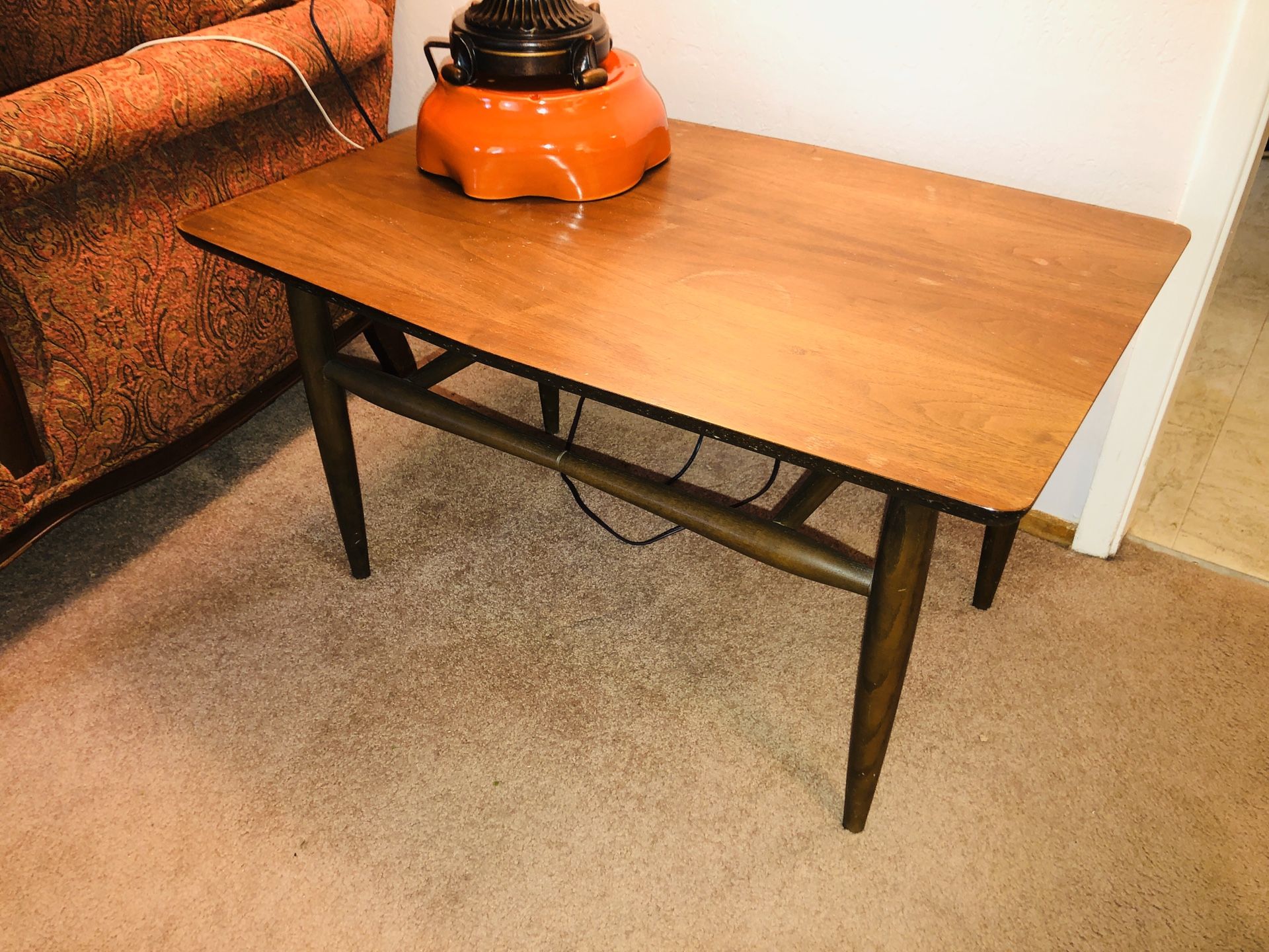 2 mid century end tables 31x20x17H