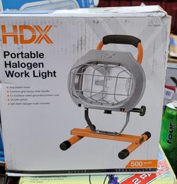 HDX portable halogen work light