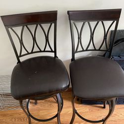 2 Chairs High 360