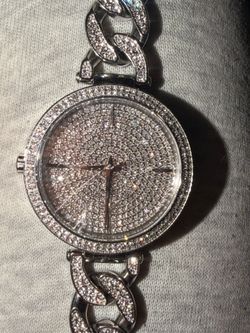 Michael Kors Catelyn MK4675 Silver Crystal Watch w/ Original Box