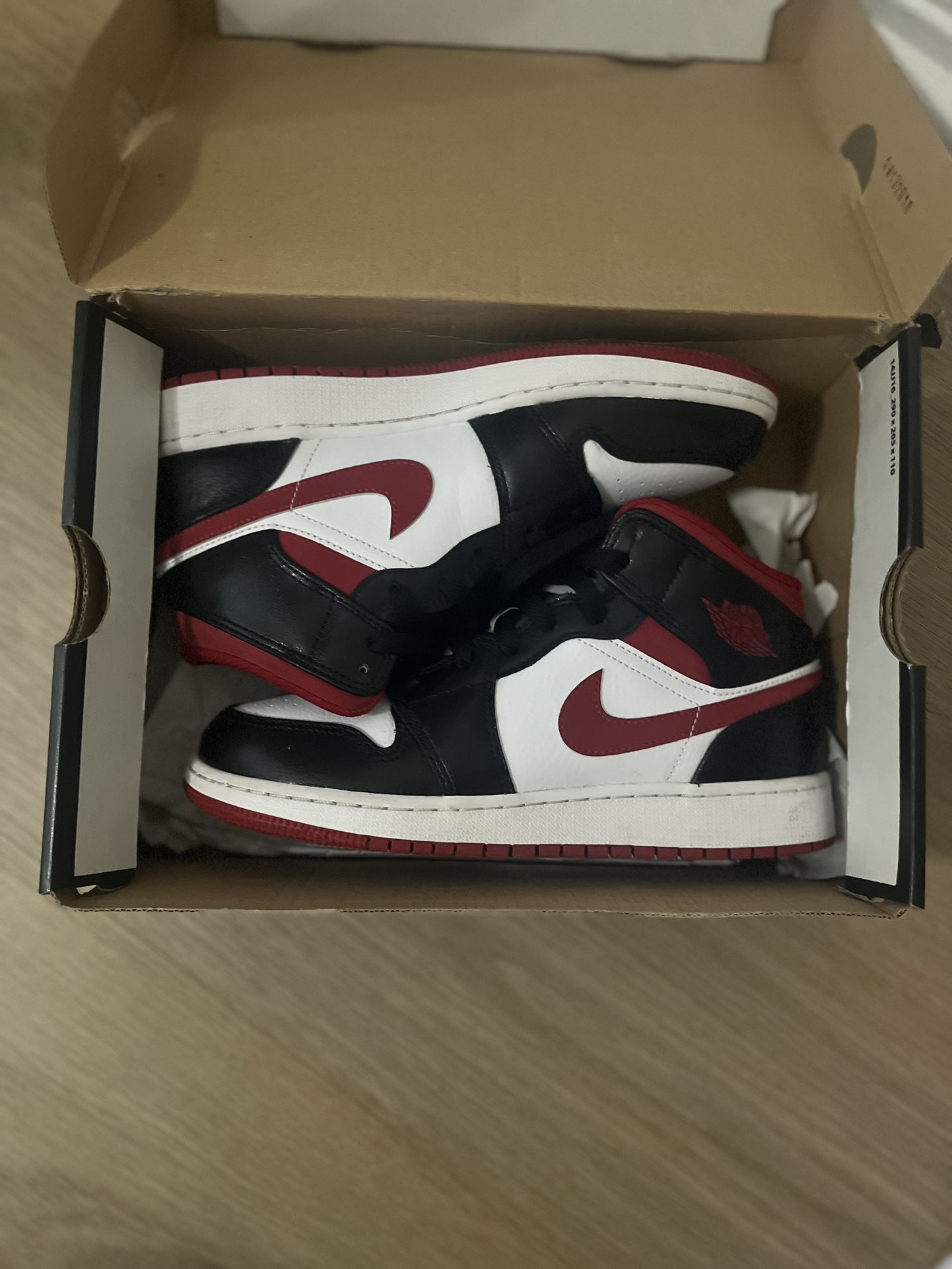 Air Jordan 1 Mid Black Gym Red Size 5.5 YOUTH With Crease Protection
