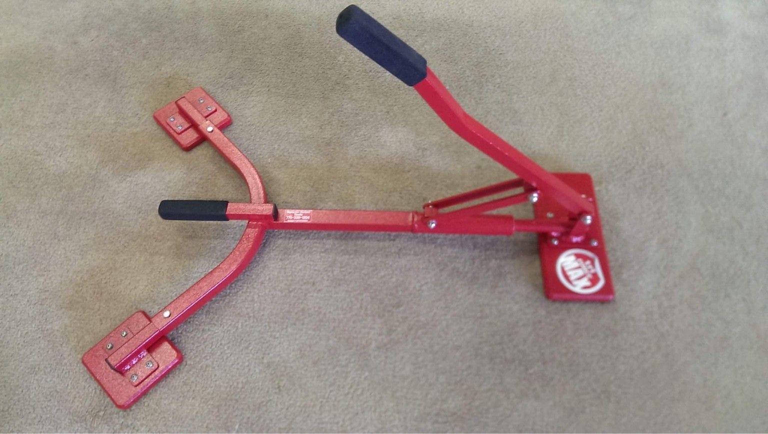 Kneeless carpet stretcher for Sale in Seattle, WA OfferUp