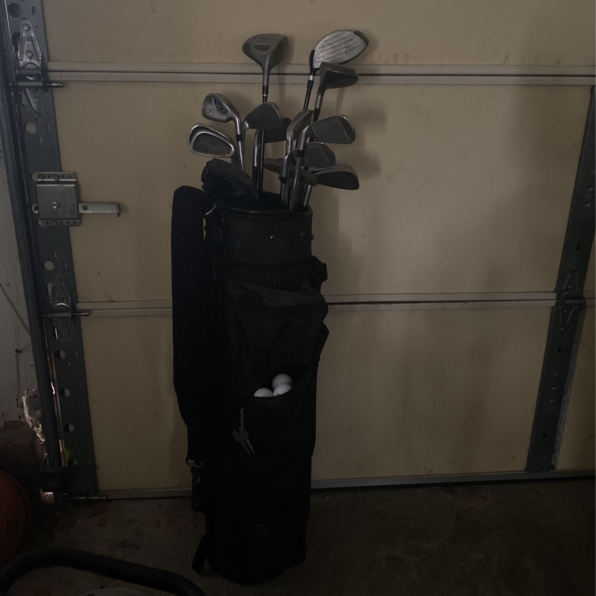 Golf Clubs 