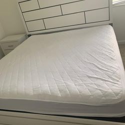 King Size Mattress With Bed Set 