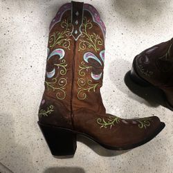 Women cowboy boots