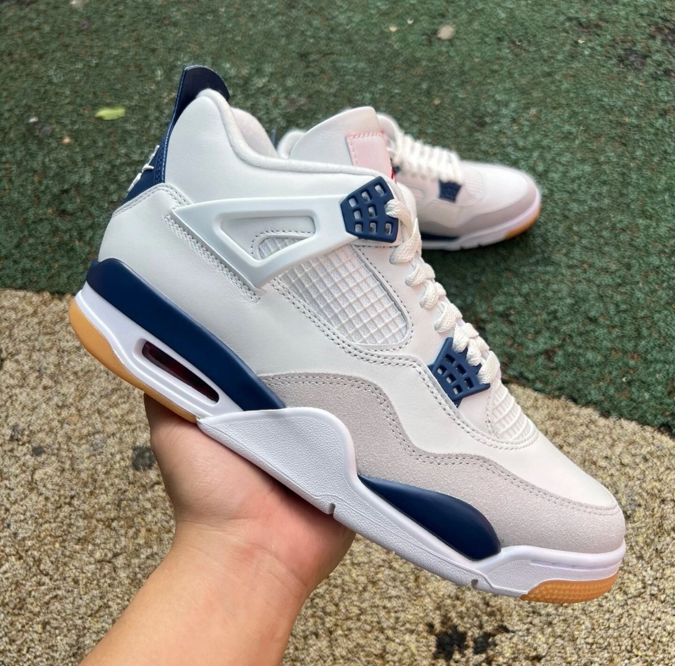 Jordan 4 ‘Navy’