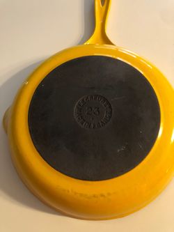Le creuset iron skillet