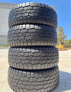 275/60/20 Opem Ranger Set de Tires con 80% de vida las 4