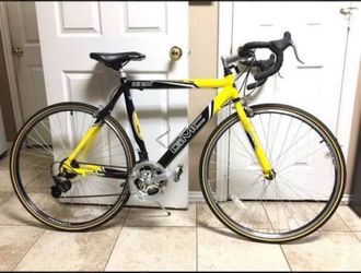 GMC Denali Road Bike – Yellow/Black – $160 FIRM