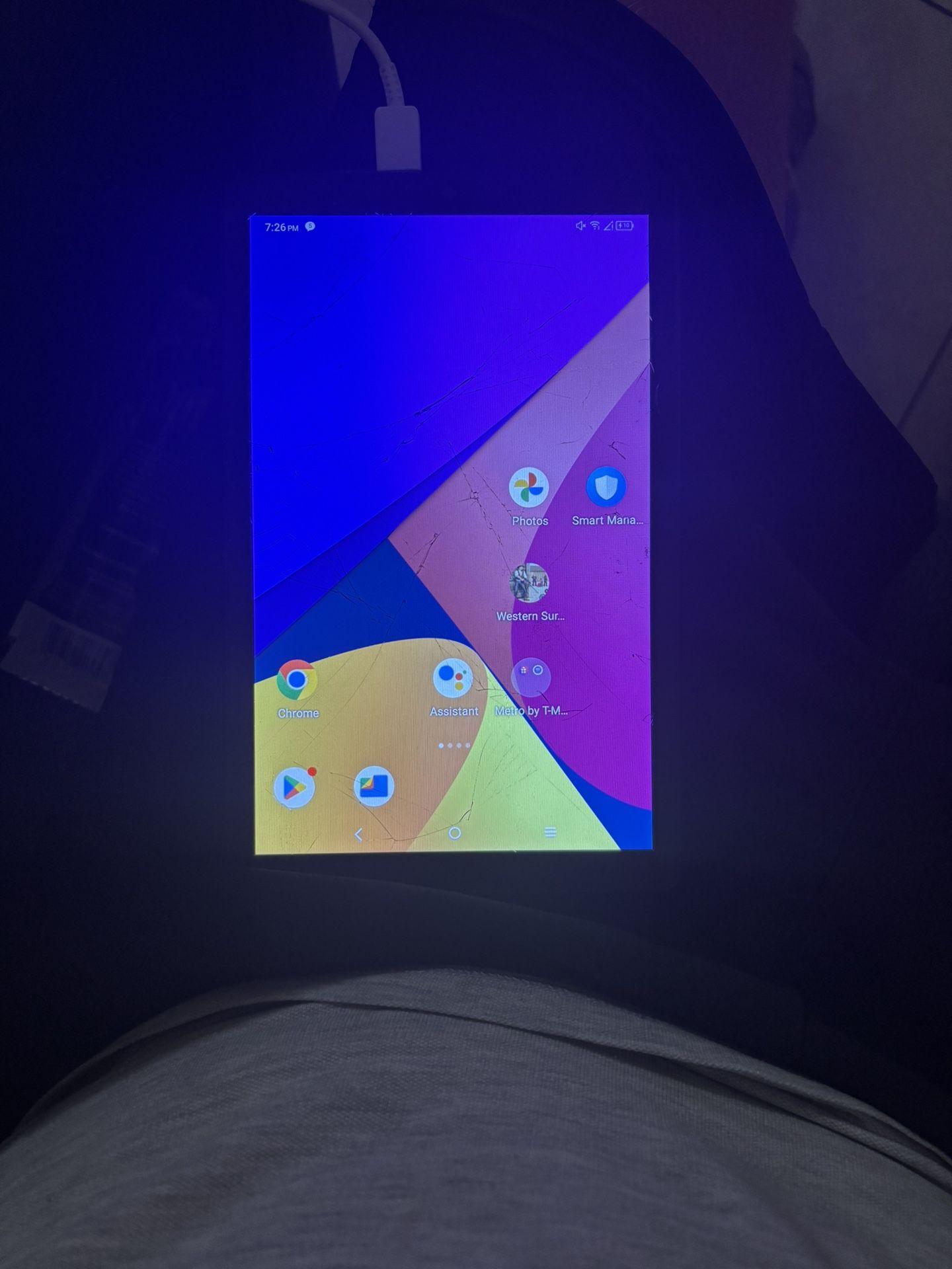 TCL Tab 8 LE TABLET. CRACKED SCREEN. WORKS. $25 OBO
