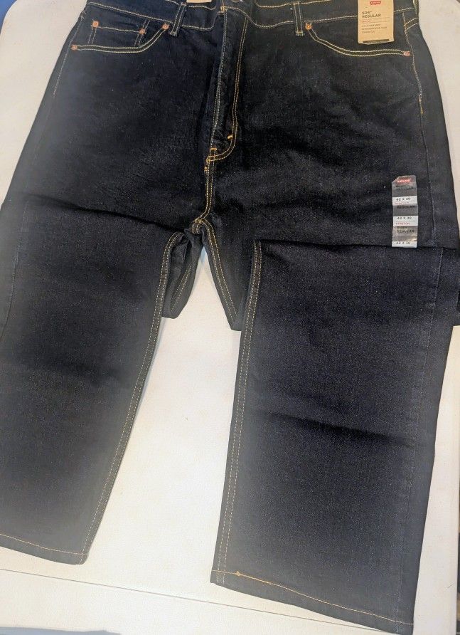 New men Levi's 42x30 jeans
