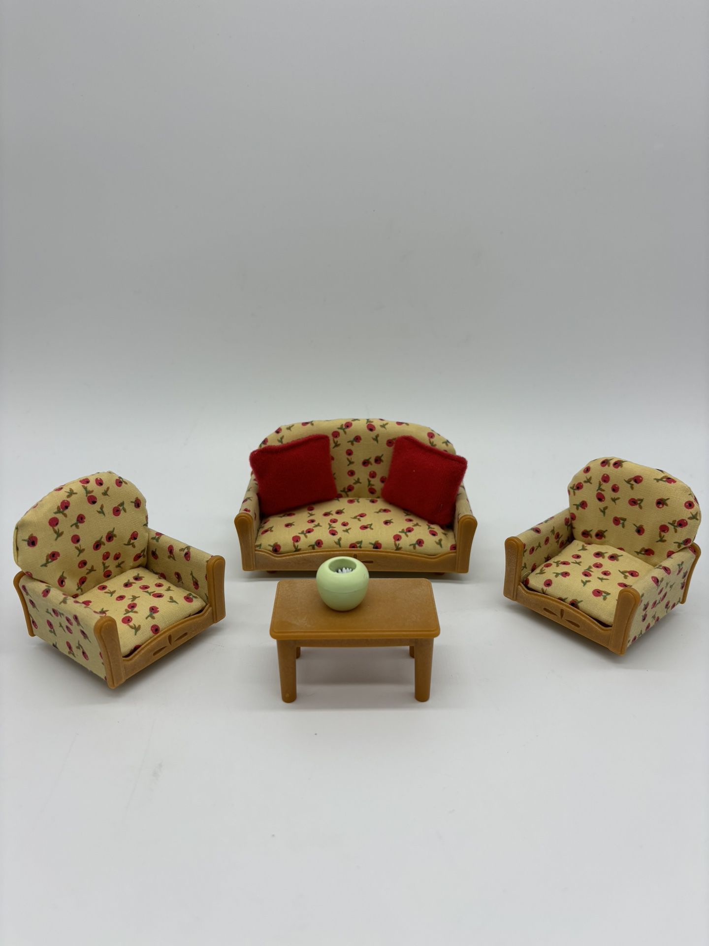 Calico Critters Sylvanian Family Rosebud Living Room Dollhouse Furniture Set