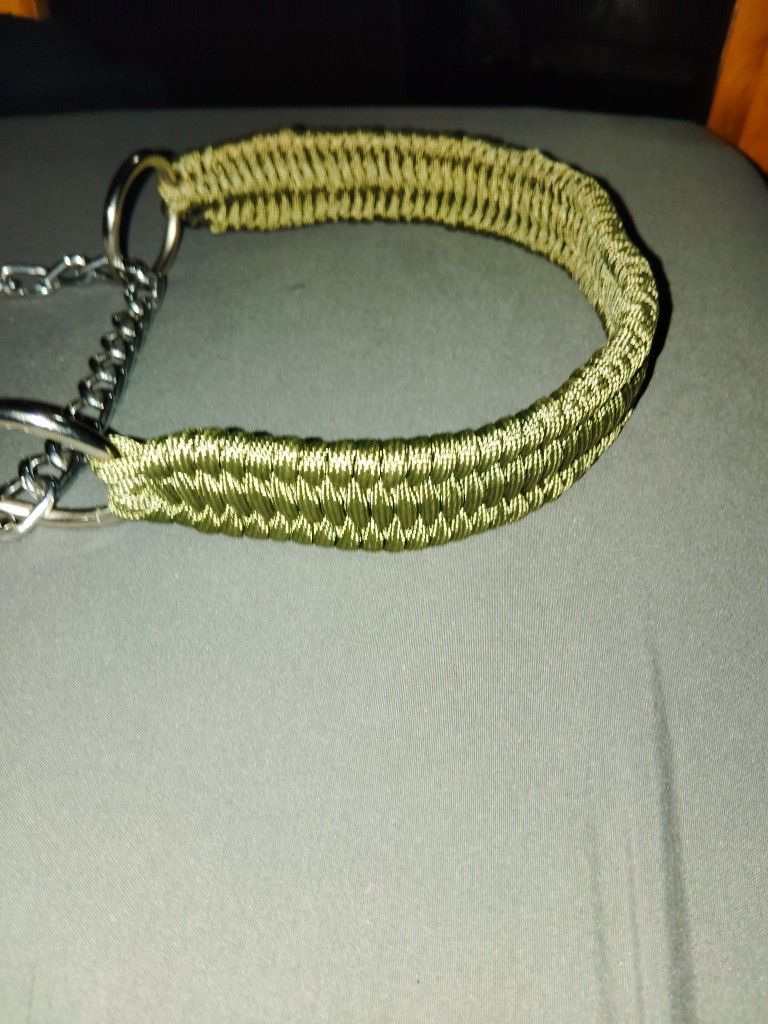 Paracord Dog Collar