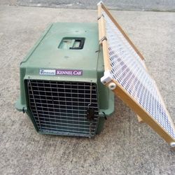 Dog Kennel +Gate+Bowl 20.00