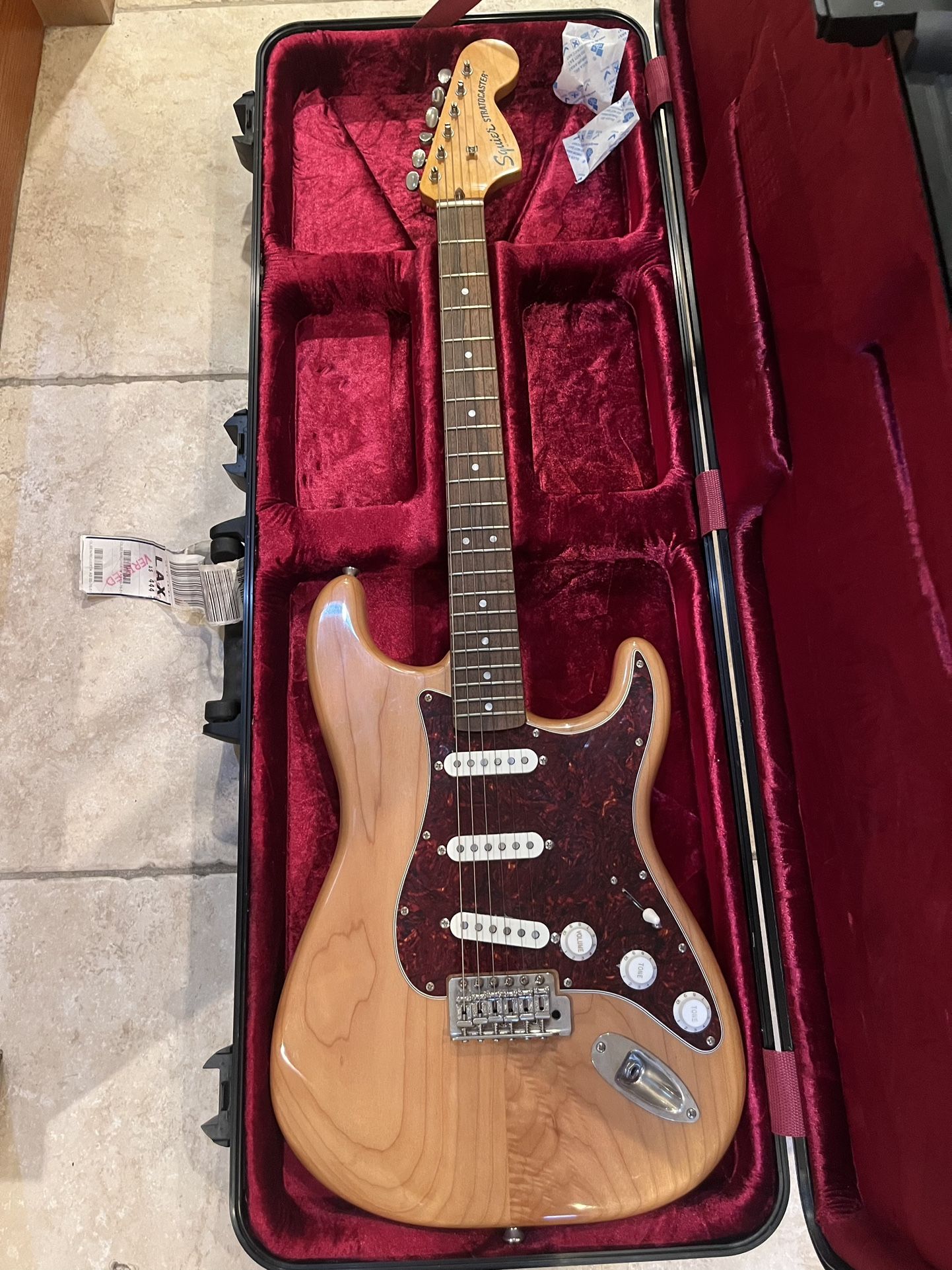 Squier Classic Vibe 70s Stratocaster (Brand New) W/ Gator Hardshell Flight Safe Case (Brand New)