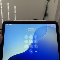 iPad Air M2 With Magic Keyboard And Pencil