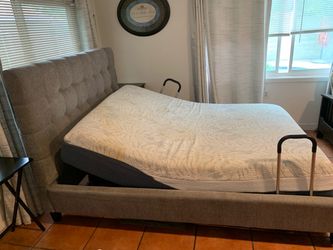 Queen adjustable elevated Bed