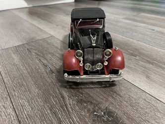Diecast 1/18 Scale 1934 Packard V12 Cabriolet Convertible 