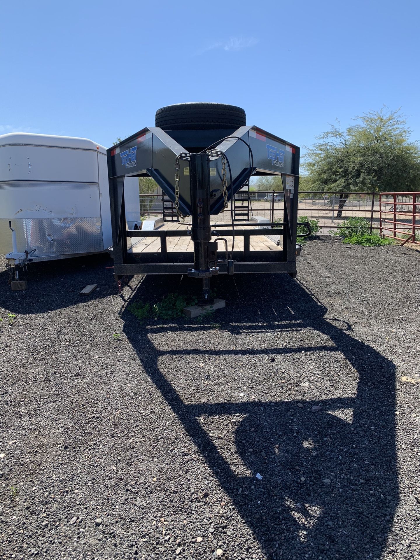 Top Hat Gooseneck Equipment Trailer for Sale in Goodyear, AZ OfferUp