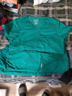 Scrubs GREEN