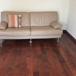 Nicoletti Italian Leather Sofa - Early 2000s - High Quality Build