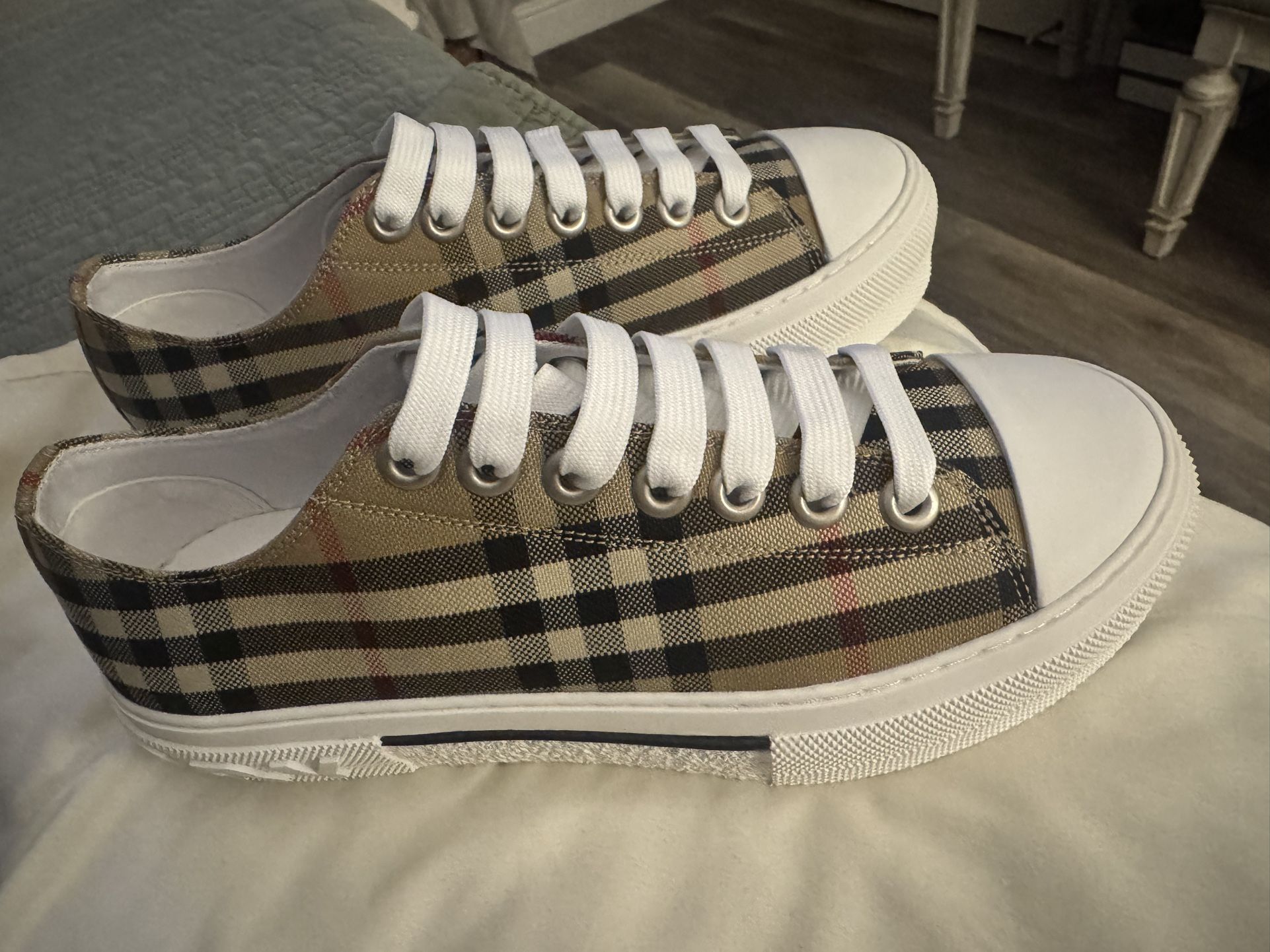 size 37 or 7