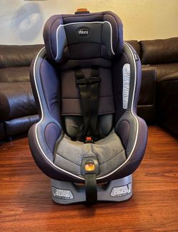 CHICCO CAR SEAT 💺 9 POSITIONS