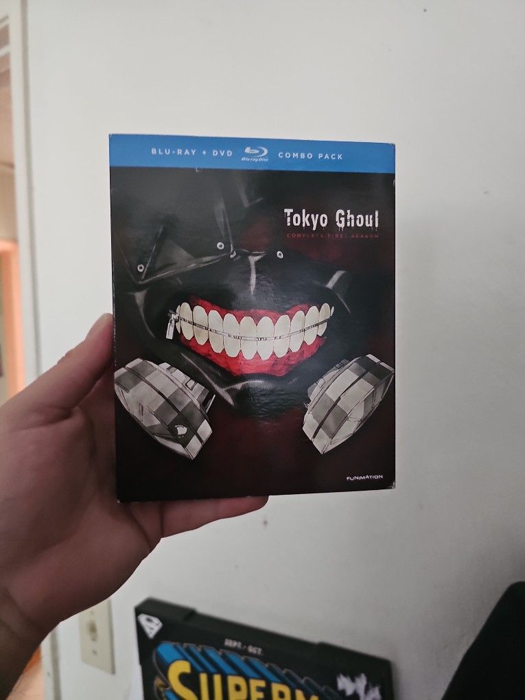 TOKYO GHOUL