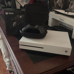 ANY OFFERS WELCOME- XBOX One S (With BOX AND CABLES) - XBOX elite Controller (With BOX,CABLES,and CHARGING CASE) OBO