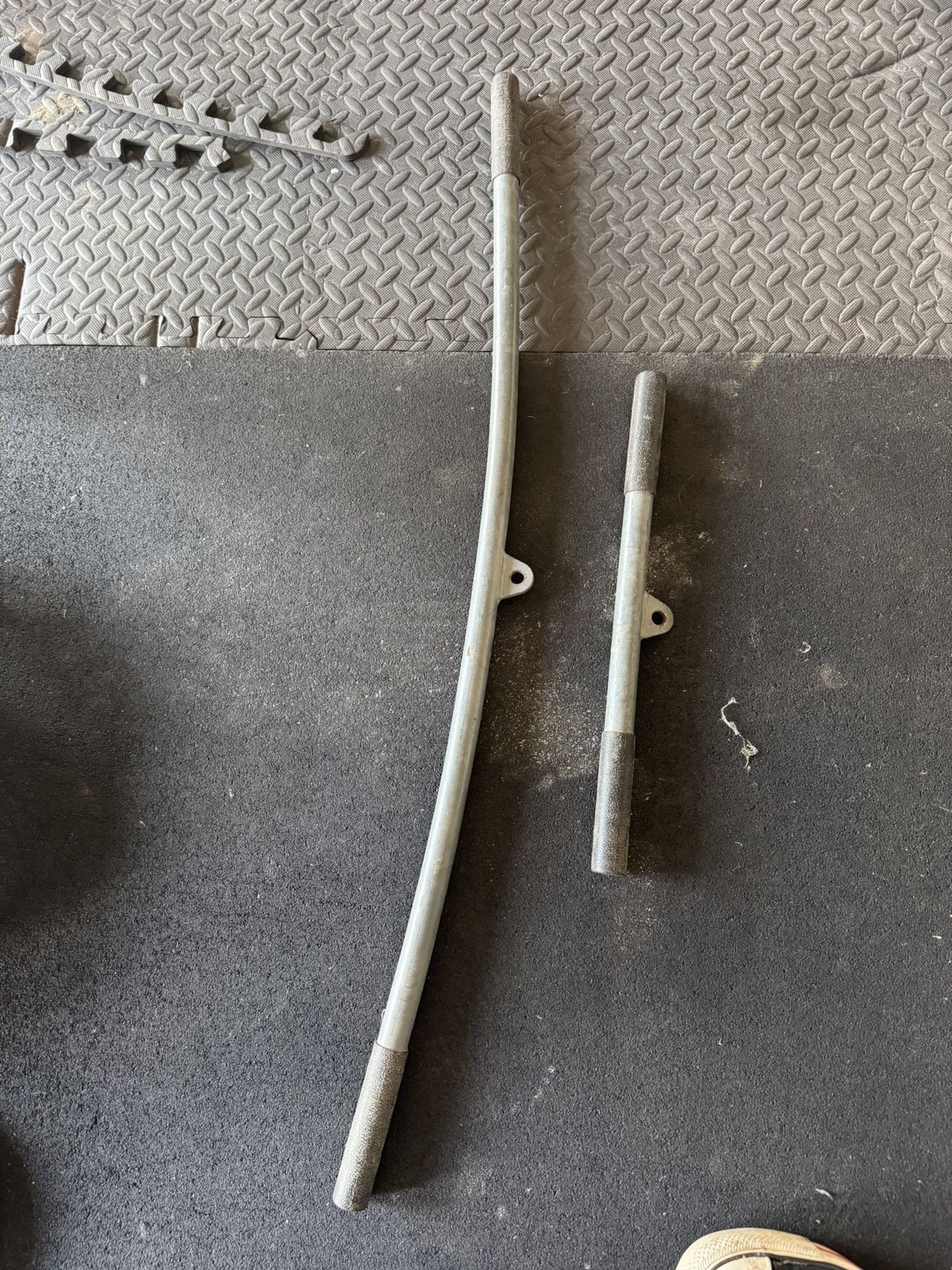 Lat Bar