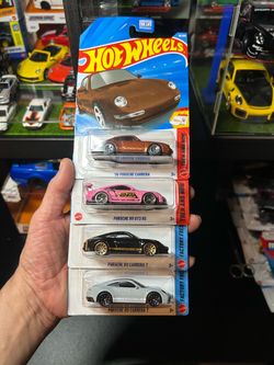 Lot 4 Porsches (die-cast)