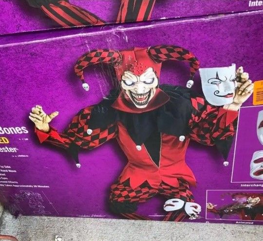 HomeDepot Halloween Animatronic Animated Two Face Jester Prop