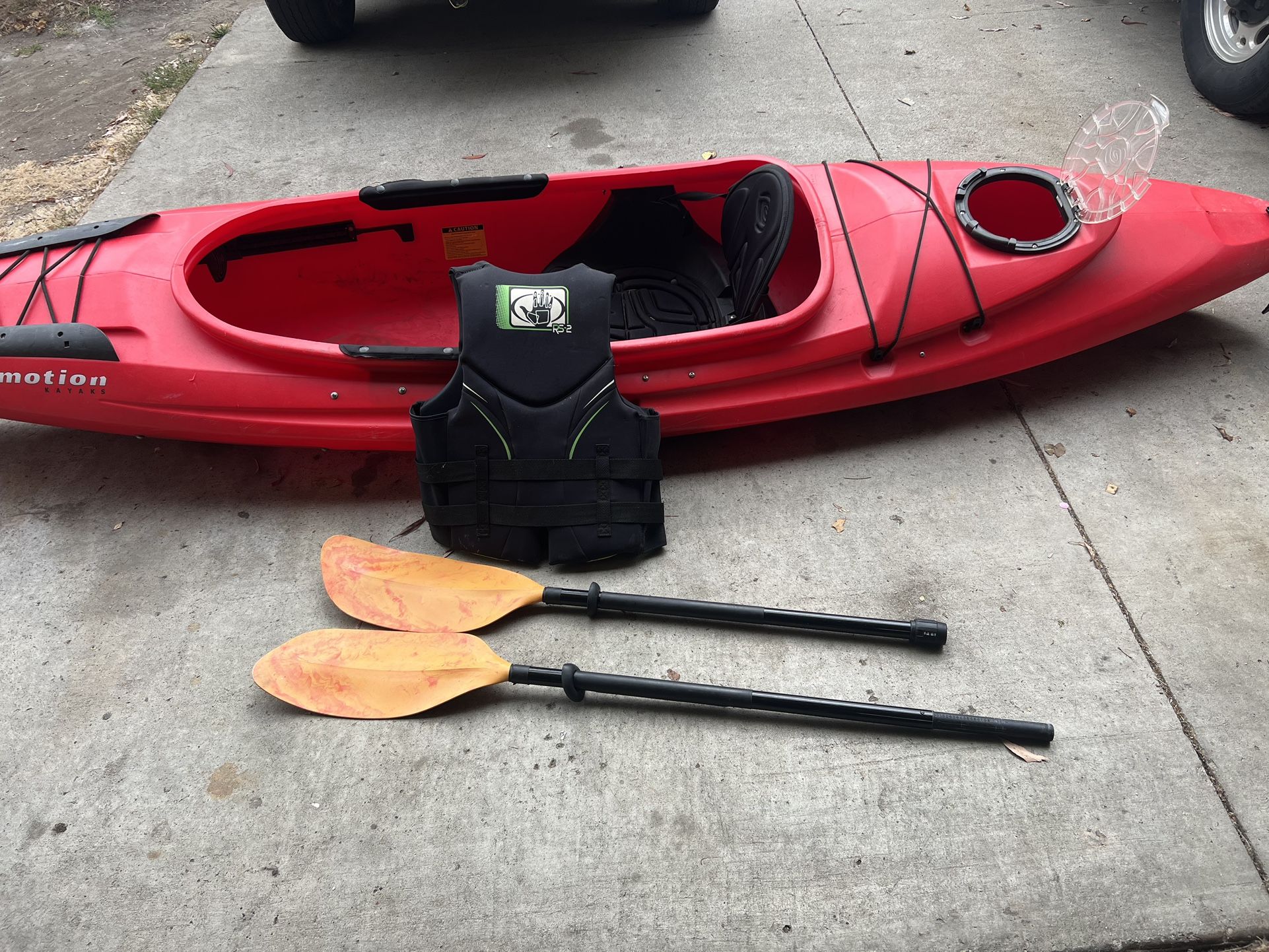 Emotion Envy 11 Kayak