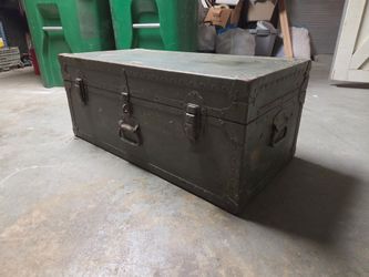 Vintage military footlocker 1942