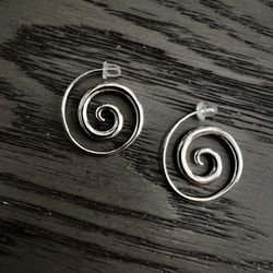 🌀New! Geometric Round Labyrinth Swirl Wire Spiral Hoop Threader Earrings Silver over Copper