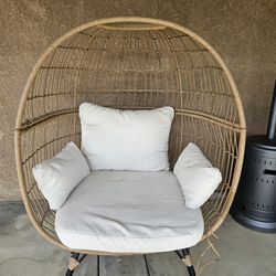 Egg chair