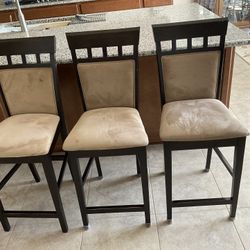 4 Counter Stools
