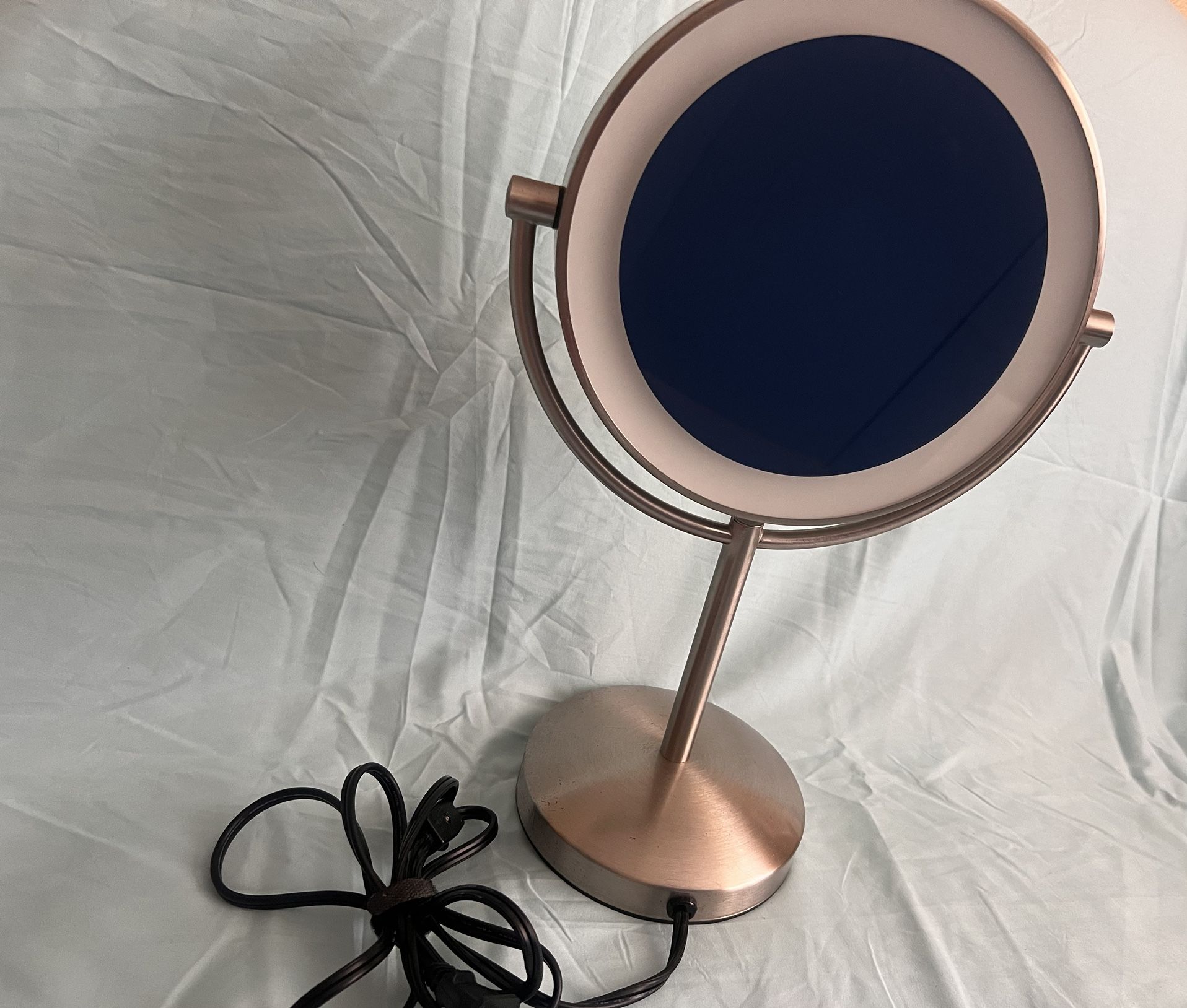 Mirror (LED)