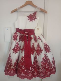 Kid dress Size 12 . 6 yrs to 7 yrs  / New has tag on..