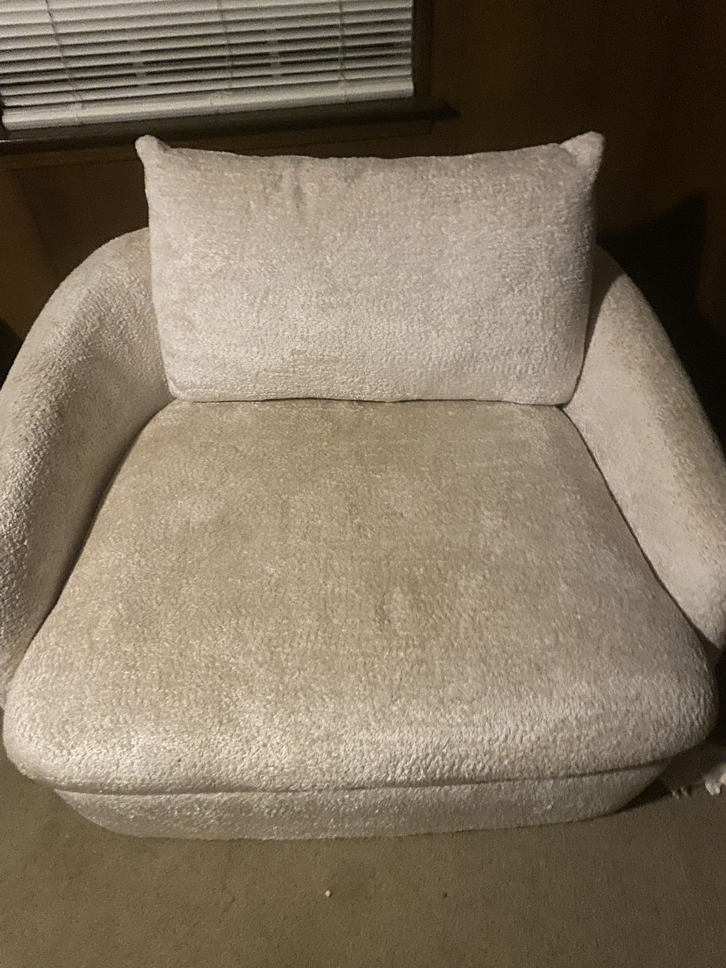 Ashley Furniture Inc, (Poly-Cotton Blend ) Chair
