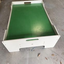 Kids play table