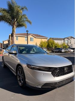 2025 Honda Accord Hybrid EX-L — Like New, 1 Owner, No Accidents